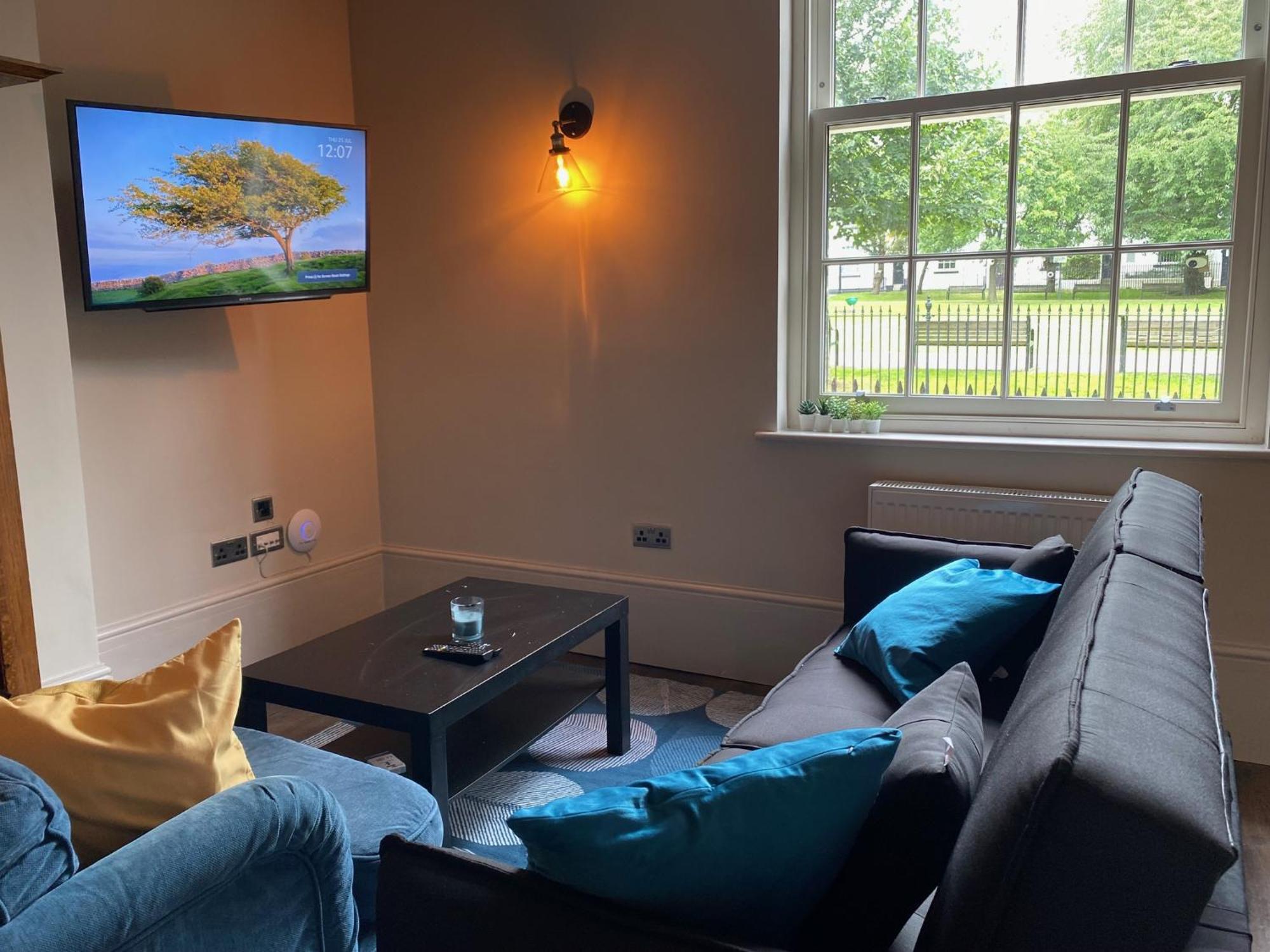Stunning King Suite Apartment In The Heart Of Leeds City Center Exterior foto